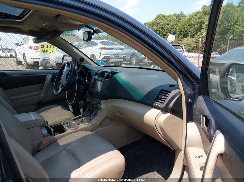2011 Toyota Highlander VIN 5TDBK3EH1BS055141 IAAI salvage auction — NORMAL WEAR, Clear (New Hampshire), sold $2,800 on 2026-07-07 (photo 5)