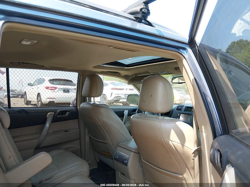 2011 Toyota Highlander VIN 5TDBK3EH1BS055141 IAAI salvage auction — NORMAL WEAR, Clear (New Hampshire), sold $2,800 on 2026-07-07 (photo 8)