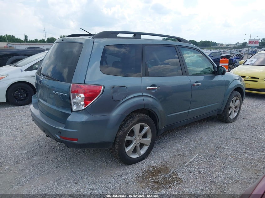 2010 Subaru Forester VIN JF2SH6CC0AH762078 IAAI salvage auction — NORMAL WEAR, Clear (Missouri), sold $300 on 2026-07-20 (photo 4)