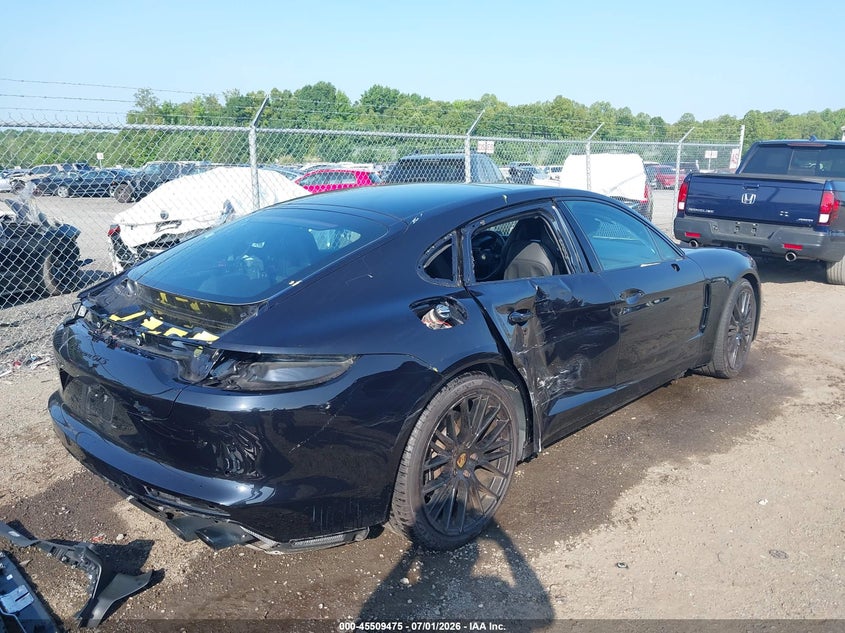 2022 Porsche Panamera VIN WP0AG2A7XNL135211 IAAI salvage auction — RIGHT SIDE, Salvage Title, sold $39,000 on 2026-08-10 (photo 4)