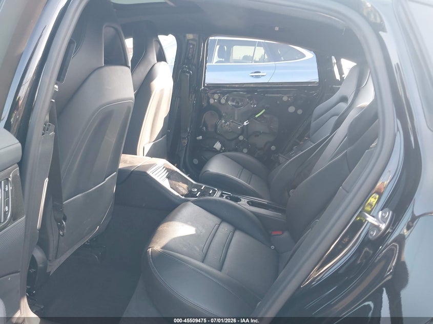 2022 Porsche Panamera VIN WP0AG2A7XNL135211 IAAI salvage auction — RIGHT SIDE, Salvage Title, sold $39,000 on 2026-08-10 (photo 8)