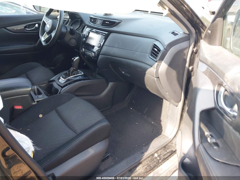 2017 Nissan Rogue VIN KNMAT2MV6HP504276 IAAI salvage auction — FRONT & REAR, Salvage Title, sold $400 on 2026-07-14 (photo 5)