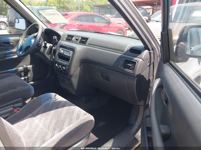 2001 Honda Cr-v VIN JHLRD28421C001149 IAAI salvage auction — NORMAL WEAR, Clear (Tennessee), sold $400 on 2026-07-28 (photo 5)