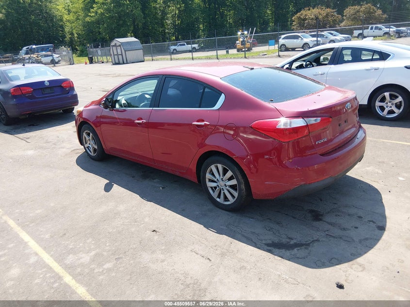 2014 Kia Forte VIN KNAFX4A82E5055543 IAAI salvage auction — NORMAL WEAR, Clear (Connecticut), sold $450 on 2026-07-30 (photo 3)