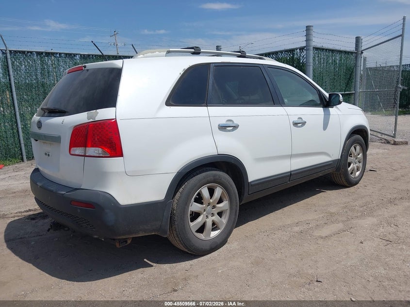 2012 Kia Sorento VIN 5XYKT3A6XCG307937 IAAI salvage auction — NORMAL WEAR, Clear (Kansas), sold $825 on 2026-07-31 (photo 4)