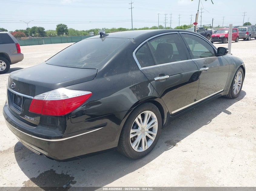 2011 Hyundai Genesis VIN KMHGC4DF2BU125360 IAAI salvage auction — NORMAL WEAR, Original (Texas), sold $825 on 2026-07-13 (photo 4)