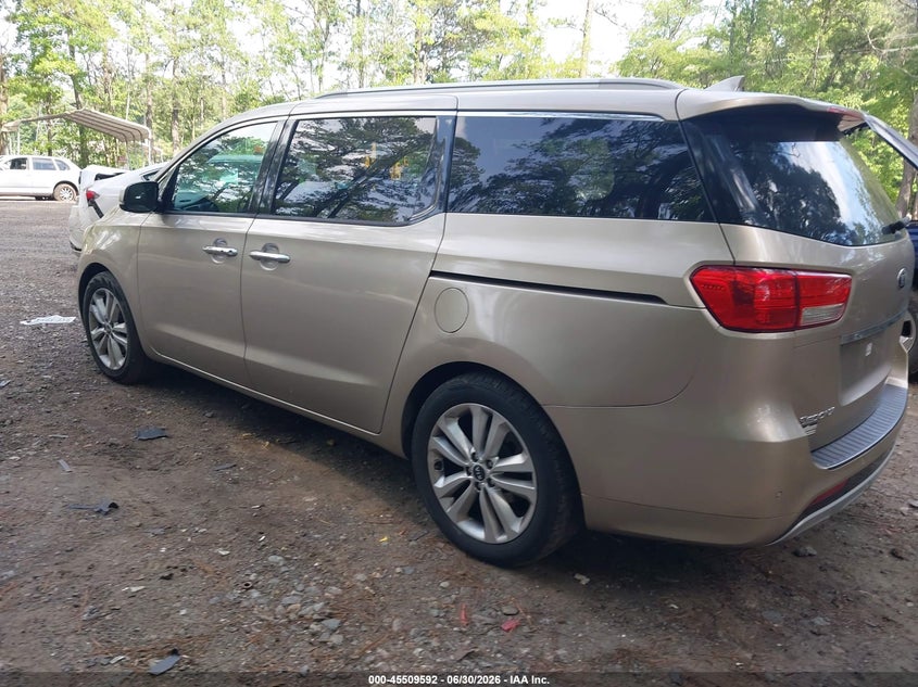 2015 Kia SEDONA VIN KNDME5C16F6031585 IAAI salvage auction — NORMAL WEAR, Clear (Virginia), sold $2,300 on 2026-07-14 (photo 3)