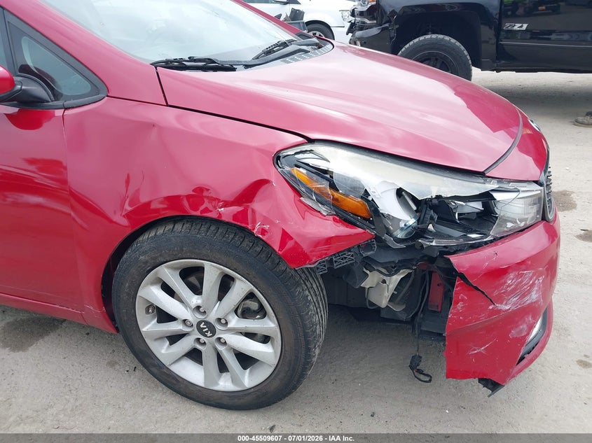 2017 Kia Forte VIN KNAFK5A84H5687856 IAAI salvage auction — NORMAL WEAR, Salvage (California), sold $25 on 2026-07-22 (photo 6)