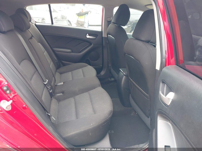 2017 Kia Forte VIN KNAFK5A84H5687856 IAAI salvage auction — NORMAL WEAR, Salvage (California), sold $25 on 2026-07-22 (photo 8)