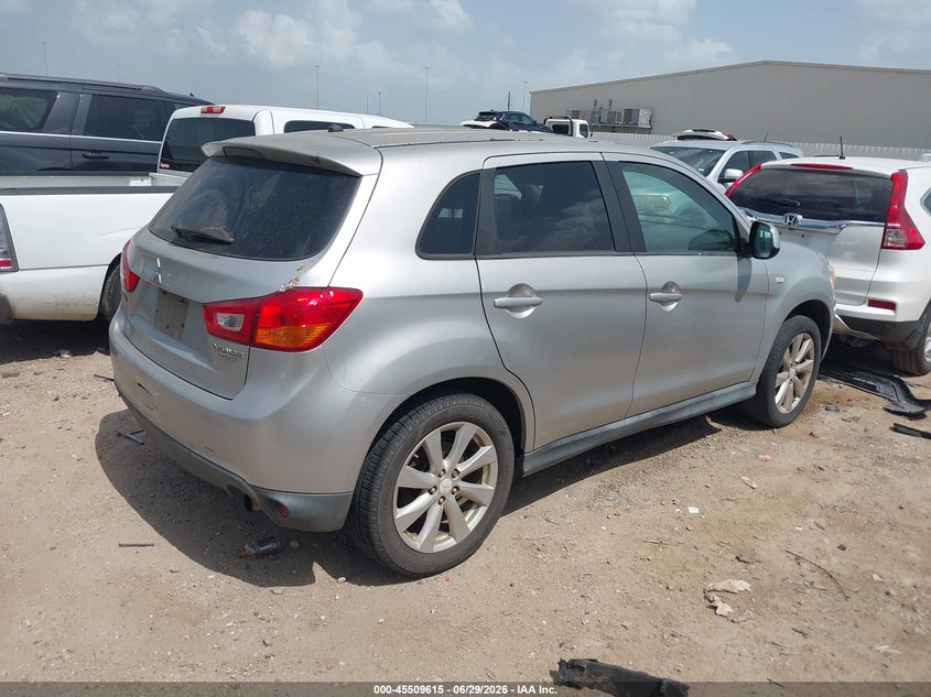 2013 Mitsubishi Outlander VIN 4A4AP3AU4DE019557 IAAI salvage auction — NORMAL WEAR, Original (Texas), sold $1,000 on 2026-07-09 (photo 4)