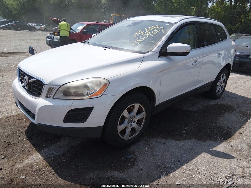 2011 Volvo Xc60 VIN YV4940DZ3B2151522 IAAI salvage auction — NORMAL WEAR, Clear (Indiana), sold $450 on 2026-07-22 (photo 2)