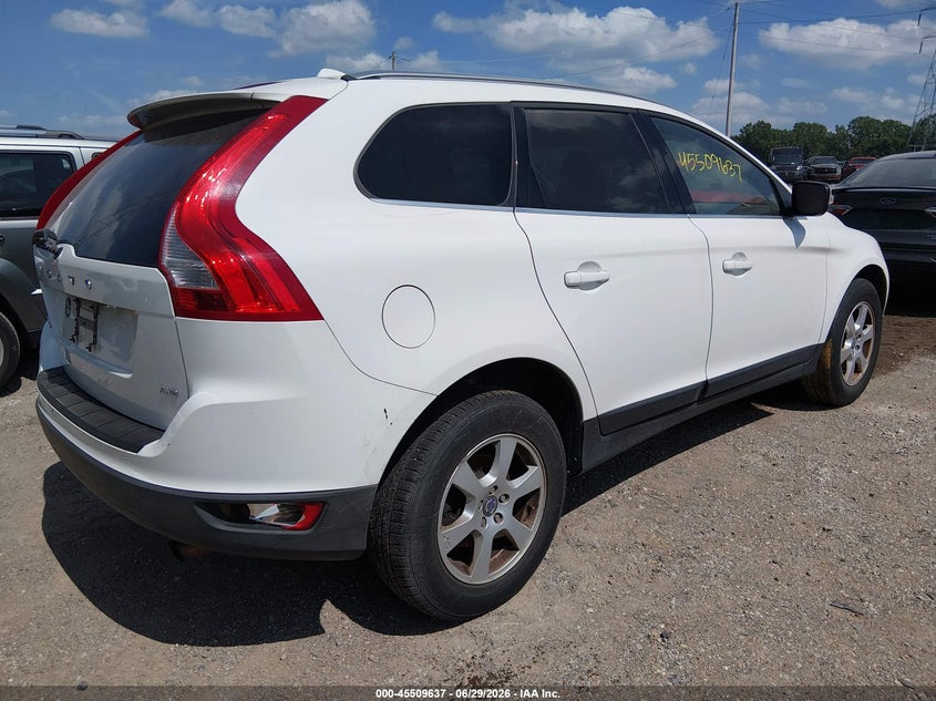 2011 Volvo Xc60 VIN YV4940DZ3B2151522 IAAI salvage auction — NORMAL WEAR, Clear (Indiana), sold $450 on 2026-07-22 (photo 4)