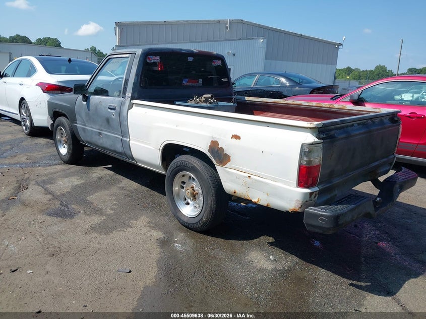 1987 Toyota Pickup VIN JT4RN67D5H5073495 IAAI salvage auction — NORMAL WEAR, Clear (North Carolina), sold $1,600 on 2026-07-09 (photo 3)