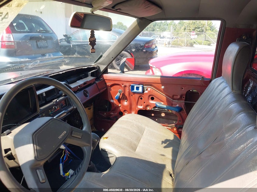 1987 Toyota Pickup VIN JT4RN67D5H5073495 IAAI salvage auction — NORMAL WEAR, Clear (North Carolina), sold $1,600 on 2026-07-09 (photo 5)