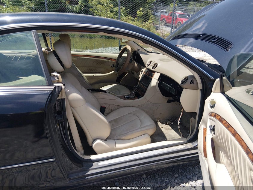 2009 Mercedes-benz Clk-class VIN WDBTJ56H59F269429 IAAI salvage auction — NORMAL WEAR, Clear (Montana), sold $125 on 2026-07-29 (photo 5)
