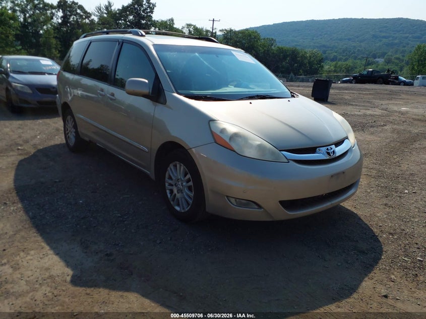 2008 Toyota Sienna VIN 5TDBK22C68S020266 IAAI salvage auction — NORMAL WEAR, Clear (New Jersey), sold $925 on 2026-07-09 (photo 1)