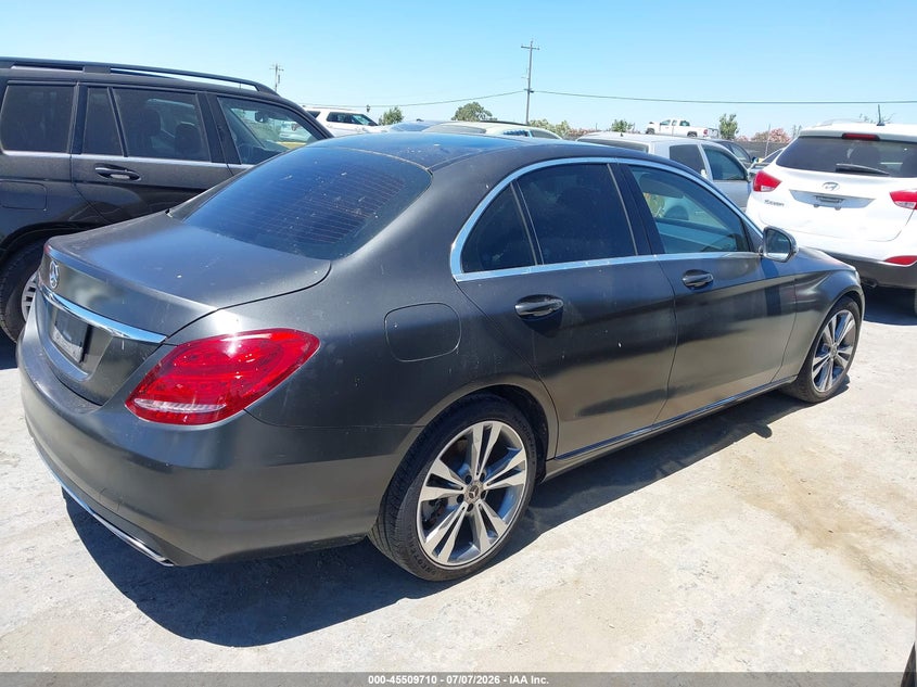 2018 Mercedes-benz C-klasse VIN WDDWF4JB9JR410489 IAAI salvage auction — NORMAL WEAR, Clear - Dealer Only (California), sold $3,100 on 2026-07-21 (photo 4)
