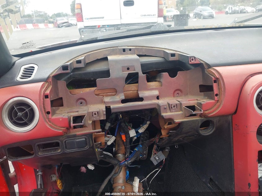 1992 Mazda Mx-5 miata VIN JM1NA3515N0329516 IAAI salvage auction — NORMAL WEAR, Salvage (California), sold $950 on 2026-07-30 (photo 7)