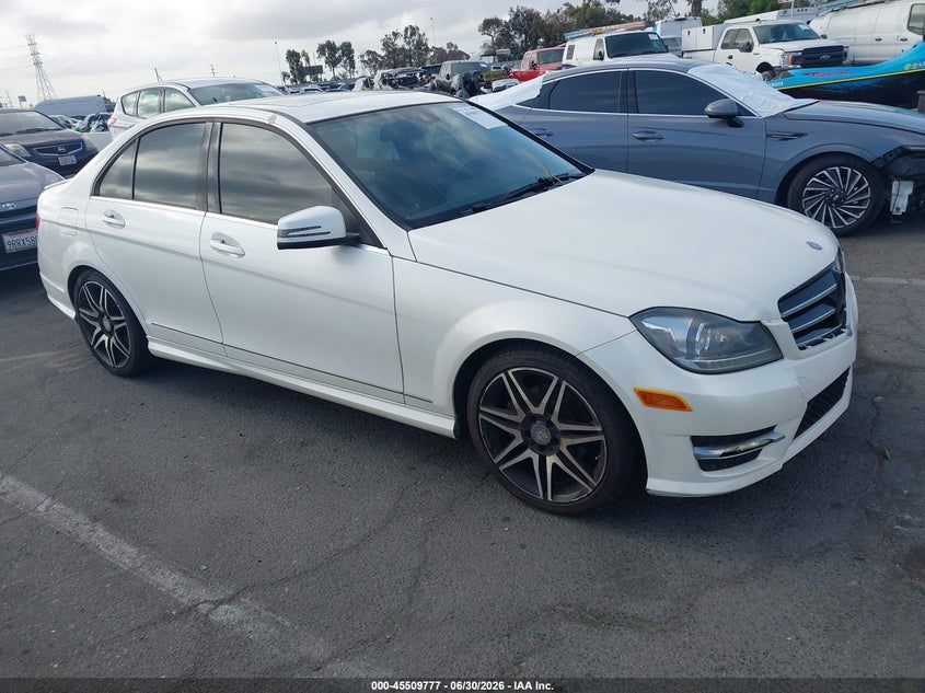 2014 Mercedes-benz C-klasse VIN WDDGF4HB6EA946346 IAAI salvage auction — NORMAL WEAR, Clear-Dealer Only (Washington), sold $1,600 on 2026-07-09 (photo 1)