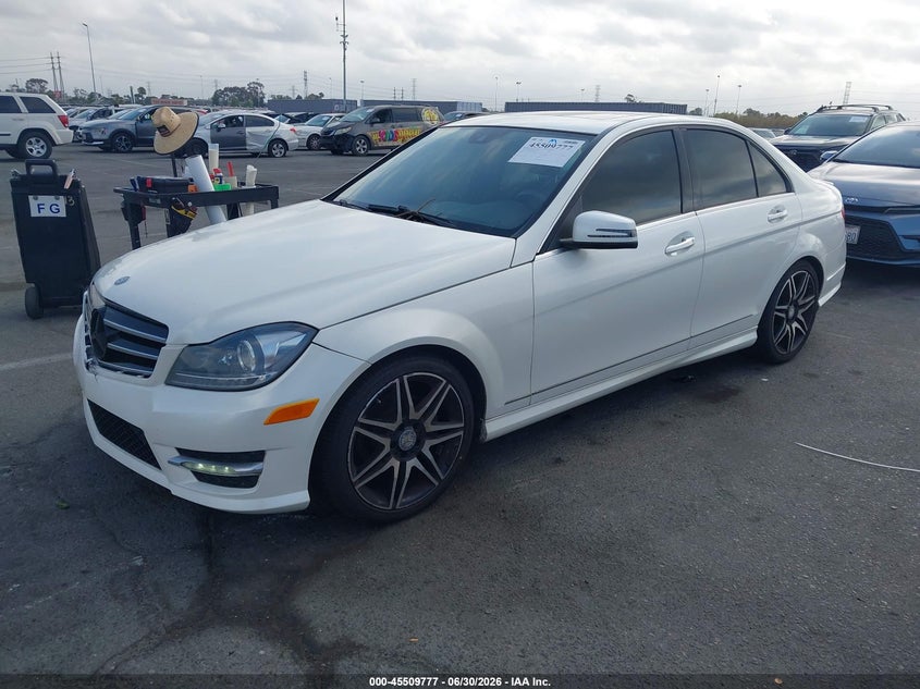 2014 Mercedes-benz C-klasse VIN WDDGF4HB6EA946346 IAAI salvage auction — NORMAL WEAR, Clear-Dealer Only (Washington), sold $1,600 on 2026-07-09 (photo 2)