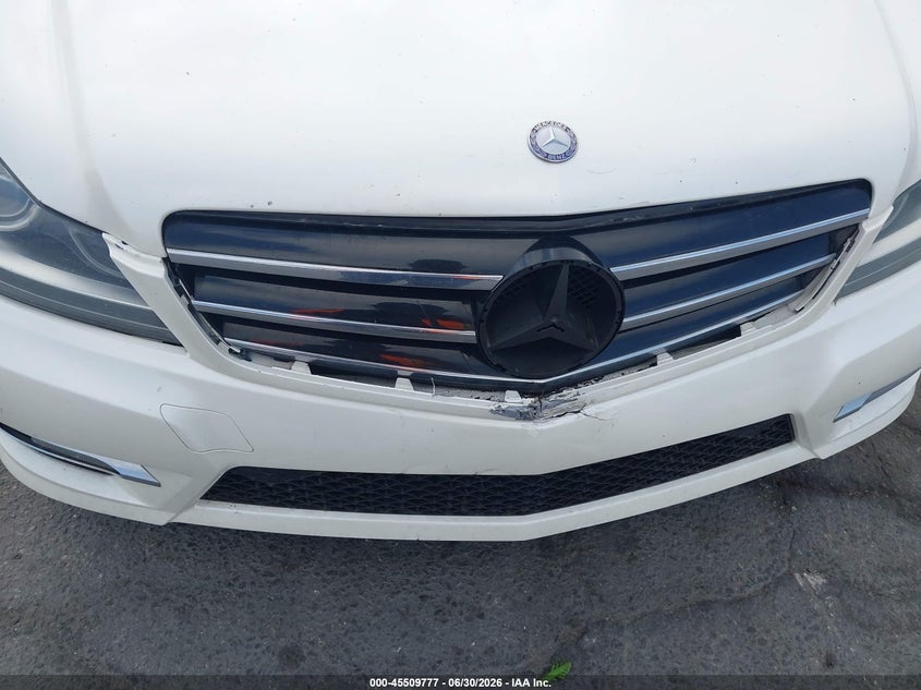 2014 Mercedes-benz C-klasse VIN WDDGF4HB6EA946346 IAAI salvage auction — NORMAL WEAR, Clear-Dealer Only (Washington), sold $1,600 on 2026-07-09 (photo 6)