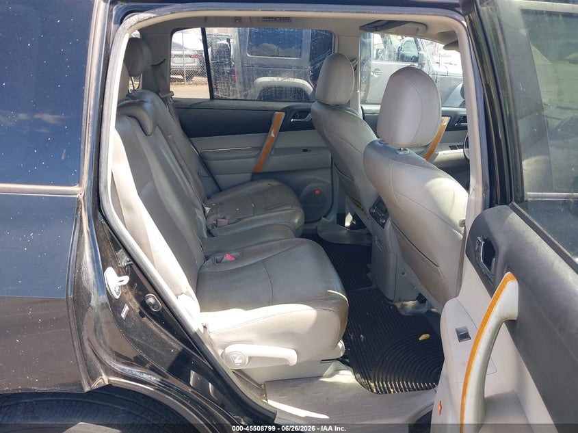 2008 Toyota Highlander hybrid VIN JTEEW44A782005965 IAAI salvage auction — NORMAL WEAR, Clear (Hawaii), sold $275 on 2026-07-28 (photo 8)