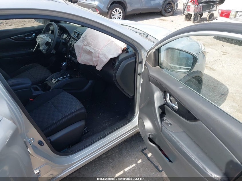2017 Nissan Rogue VIN JN1BJ1CP5HW023144 IAAI salvage auction — FRONT END, Salvage (Texas), sold $875 on 2026-07-16 (photo 5)