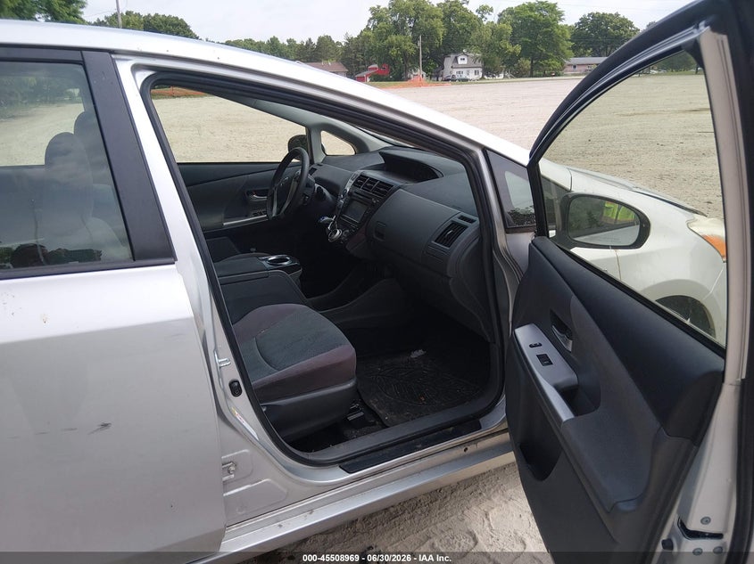2013 Toyota Prius v VIN JTDZN3EU5D3282792 IAAI salvage auction — NORMAL WEAR, Salvage Title, sold $1,100 on 2026-07-15 (photo 5)