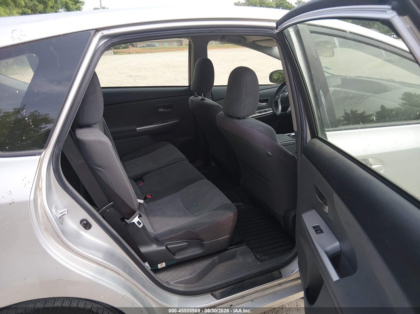 2013 Toyota Prius v VIN JTDZN3EU5D3282792 IAAI salvage auction — NORMAL WEAR, Salvage Title, sold $1,100 on 2026-07-15 (photo 8)