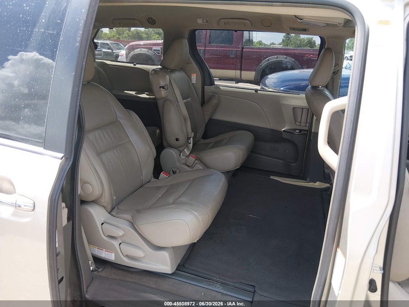 2015 Toyota Sienna VIN 5TDYK3DC1FS535296 IAAI salvage auction — NORMAL WEAR, Original (Texas), sold $2,650 on 2026-07-15 (photo 8)