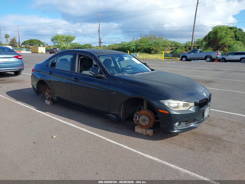 2014 BMW 3er VIN WBA3A5C53EP602885 IAAI salvage auction — NORMAL WEAR, Clear (Hawaii), sold $325 on 2026-07-21 (photo 1)