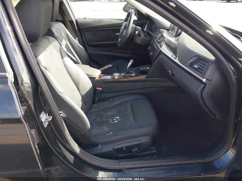 2014 BMW 3er VIN WBA3A5C53EP602885 IAAI salvage auction — NORMAL WEAR, Clear (Hawaii), sold $325 on 2026-07-21 (photo 5)