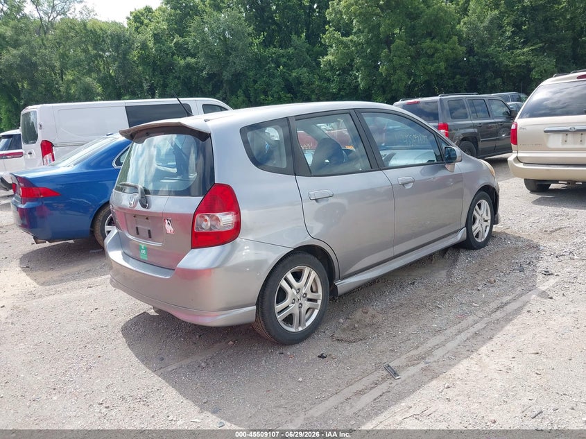 2008 Honda Fit VIN JHMGD38688S066873 IAAI salvage auction — NORMAL WEAR, Clear (Kansas), sold $500 on 2026-07-29 (photo 4)