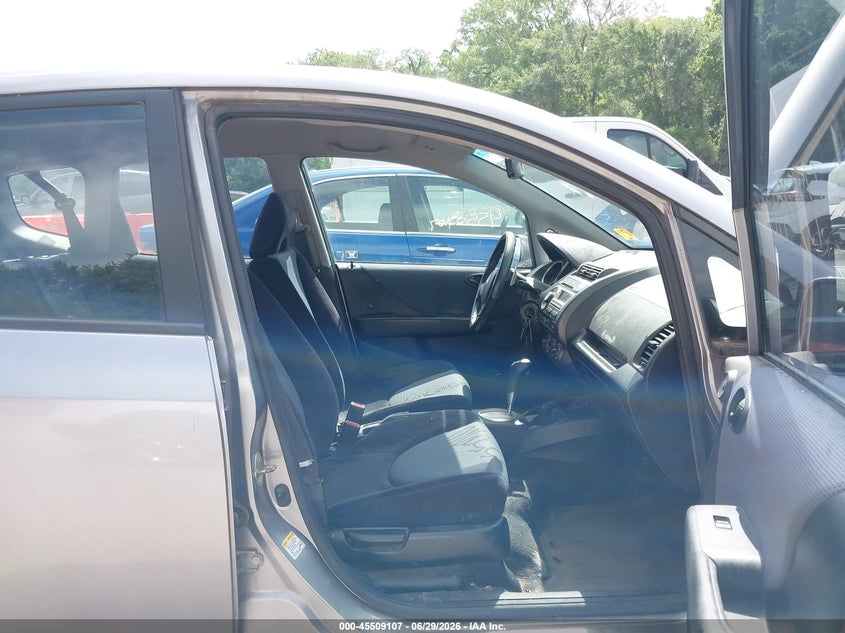 2008 Honda Fit VIN JHMGD38688S066873 IAAI salvage auction — NORMAL WEAR, Clear (Kansas), sold $500 on 2026-07-29 (photo 5)