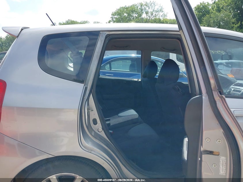 2008 Honda Fit VIN JHMGD38688S066873 IAAI salvage auction — NORMAL WEAR, Clear (Kansas), sold $500 on 2026-07-29 (photo 8)