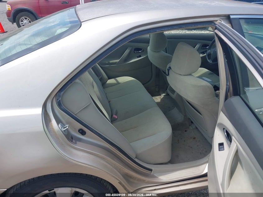 2007 Toyota Camry VIN JTNBE46K173050680 IAAI salvage auction — NORMAL WEAR, Clear (Mississippi), sold $250 on 2026-07-22 (photo 8)