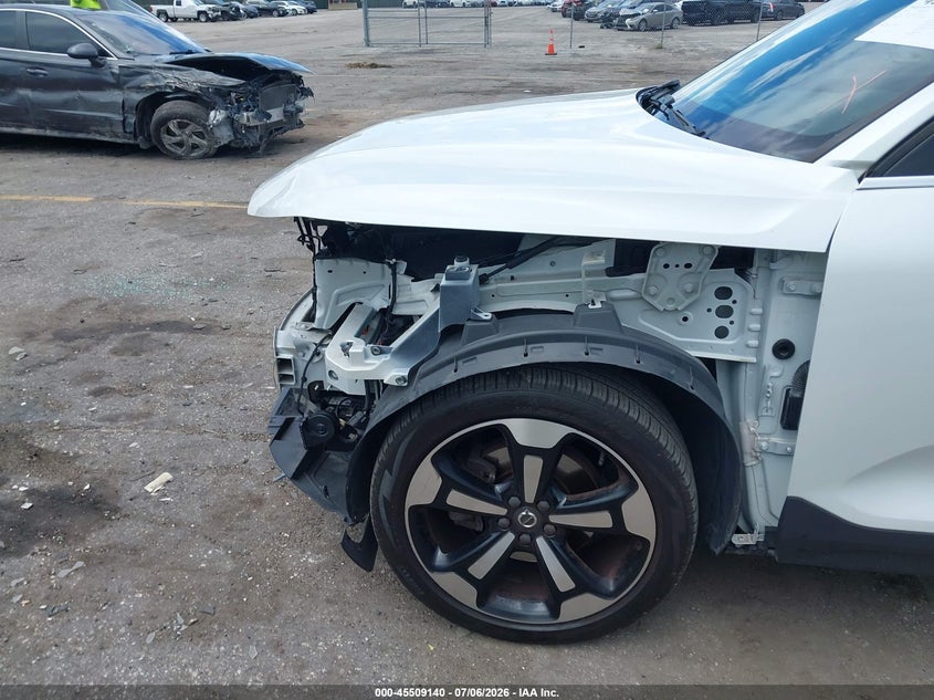 2019 Volvo Xc40 VIN YV4162UL9K2134741 IAAI salvage auction — FRONT END, Rebuildable (Florida), sold $5,600 on 2026-07-29 (photo 6)