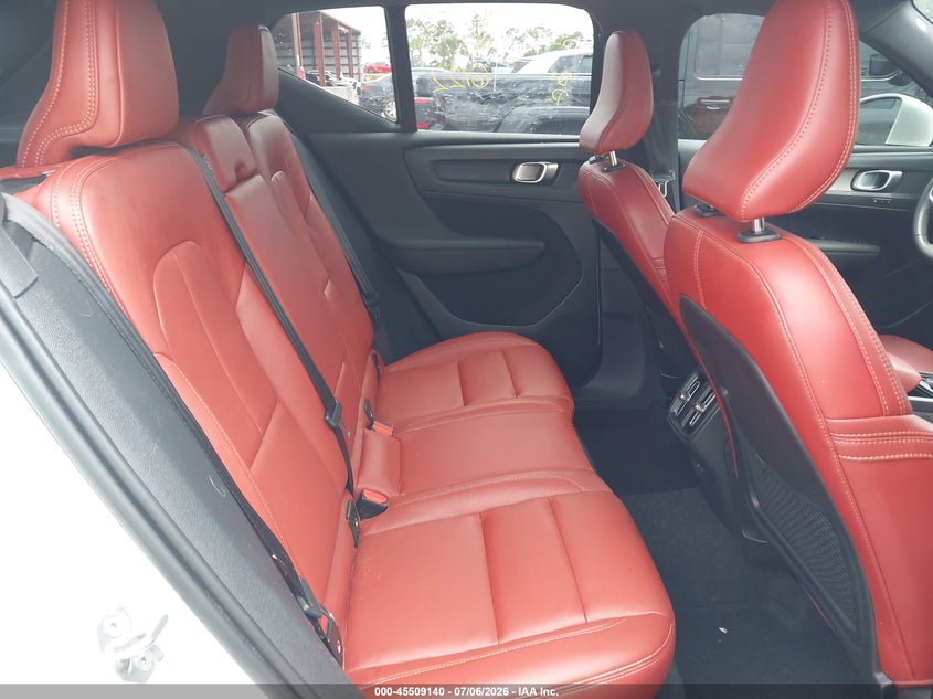2019 Volvo Xc40 VIN YV4162UL9K2134741 IAAI salvage auction — FRONT END, Rebuildable (Florida), sold $5,600 on 2026-07-29 (photo 8)