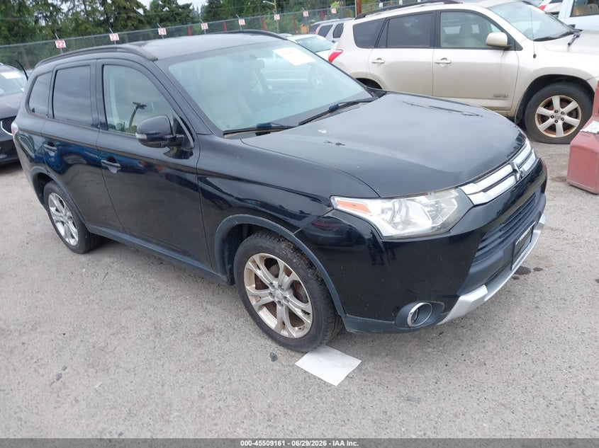 2015 Mitsubishi Outlander VIN JA4AD3A31FZ006620 IAAI salvage auction — NORMAL WEAR, Clear (Washington), sold $325 on 2026-07-12 (photo 1)