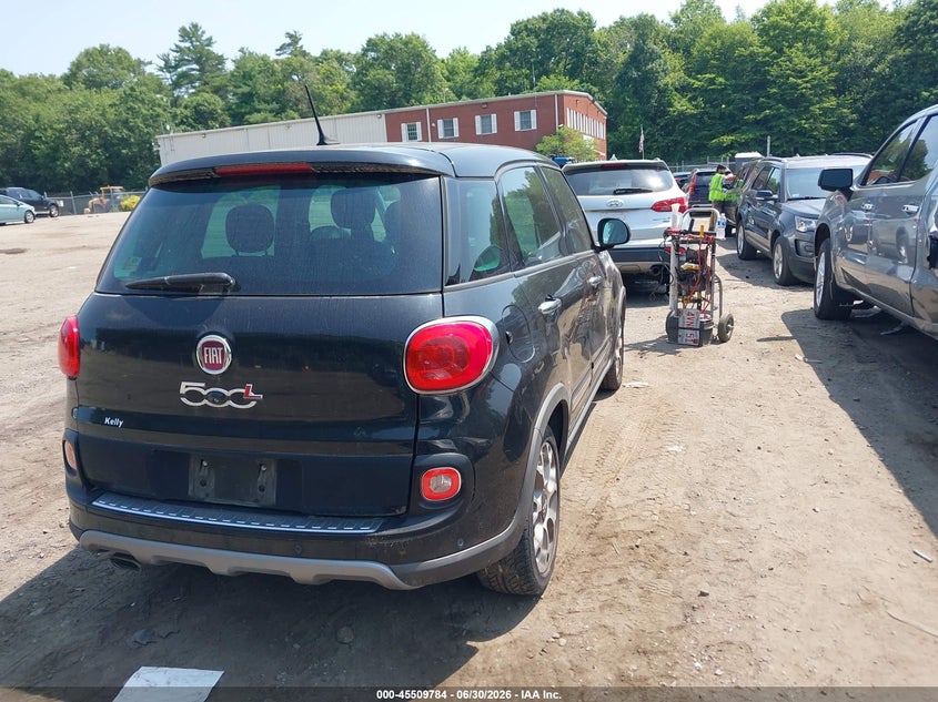 2014 Fiat 500l VIN ZFBCFADH7EZ006921 IAAI salvage auction — NORMAL WEAR, Clear (Massachusetts), sold $1,425 on 2026-07-07 (photo 4)