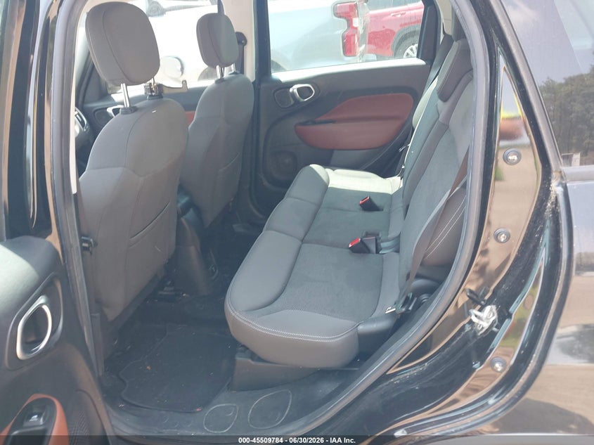 2014 Fiat 500l VIN ZFBCFADH7EZ006921 IAAI salvage auction — NORMAL WEAR, Clear (Massachusetts), sold $1,425 on 2026-07-07 (photo 8)