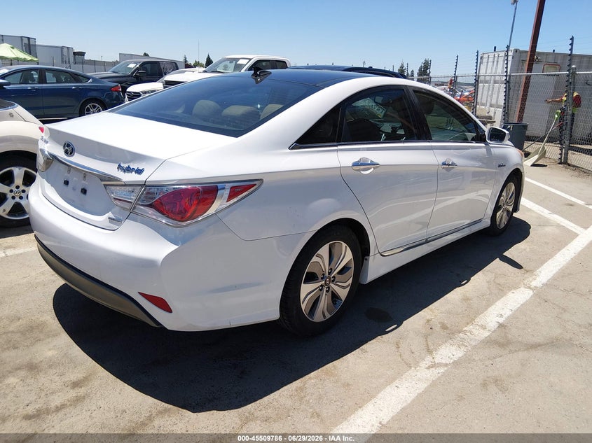 2015 Hyundai Sonata hybrid VIN KMHEC4A42FA132620 IAAI salvage auction — NORMAL WEAR, Clear - Dealer Only (California), sold $800 on 2026-07-18 (photo 4)