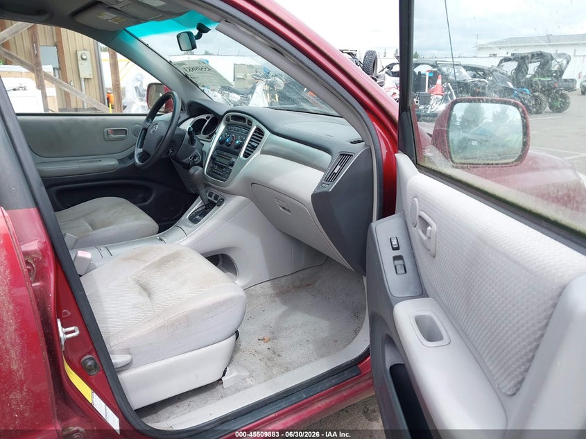 2005 Toyota Highlander VIN JTEHD21A350036519 IAAI salvage auction — NORMAL WEAR, Peddle Clear Public-Restricted (Oregon), sold $300 on 2026-07-28 (photo 5)