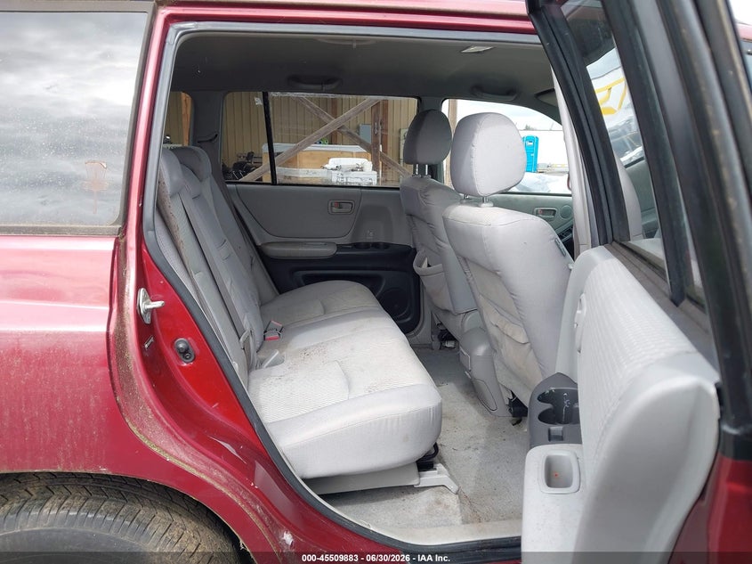 2005 Toyota Highlander VIN JTEHD21A350036519 IAAI salvage auction — NORMAL WEAR, Peddle Clear Public-Restricted (Oregon), sold $300 on 2026-07-28 (photo 8)