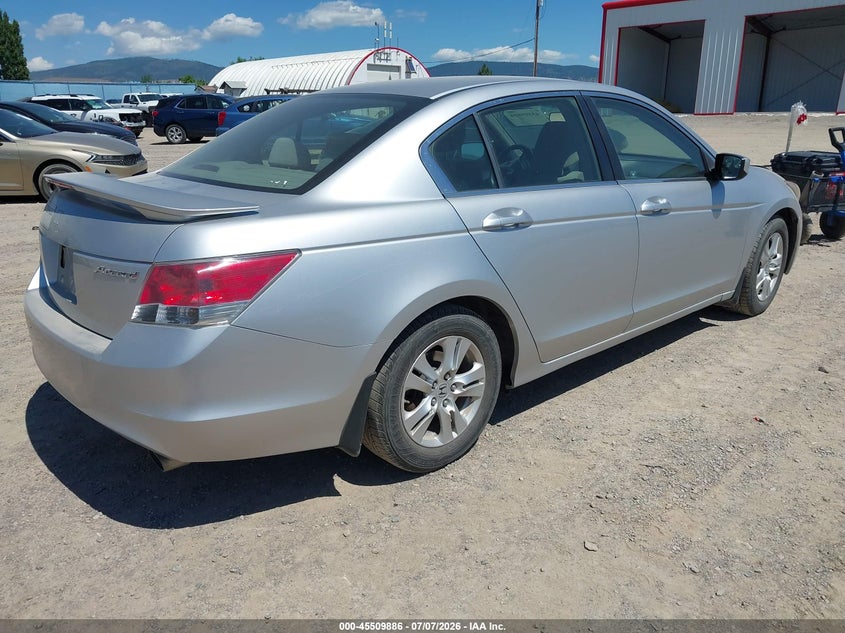 2008 Honda Accord VIN JHMCP264X8C013877 IAAI salvage auction — NORMAL WEAR, Clear (Montana), sold $200 on 2026-07-29 (photo 4)