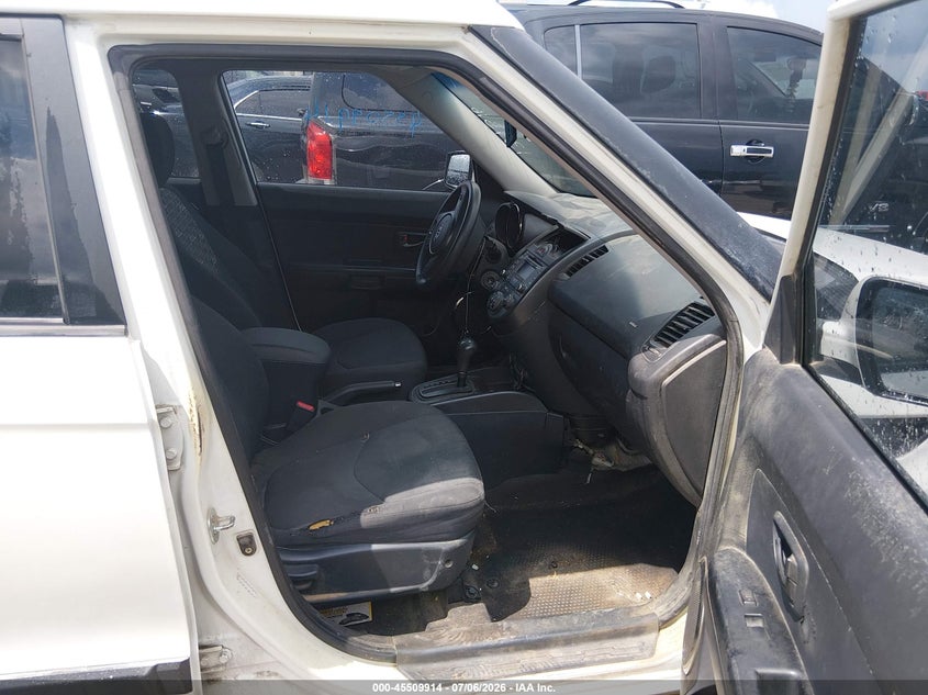 2010 Kia Soul VIN KNDJT2A27A7139316 IAAI salvage auction — NORMAL WEAR, Clear (Tennessee), sold $650 on 2026-07-30 (photo 5)
