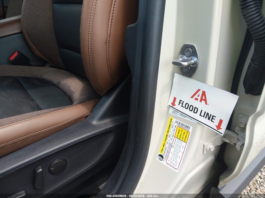 2025 Ford Bronco sport VIN 3FMCR9CN2SRE97260 IAAI salvage auction — WATER/FLOOD, Certificate Of Destruction (Louisiana), sold $10,200 on 2026-08-20 (photo 6)