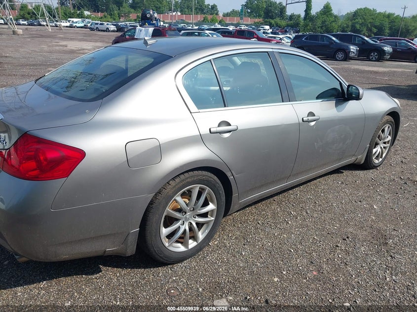 2008 Infiniti G35 VIN JNKBV61F88M251402 IAAI salvage auction — NORMAL WEAR, Clear (Pennsylvania), sold $925 on 2026-07-31 (photo 4)