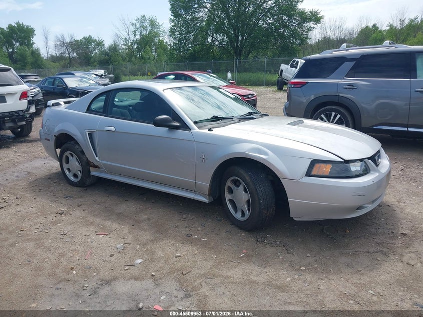 2001 Ford Mustang VIN 1FAFP40421F203007 IAAI salvage auction — NORMAL WEAR, Clear-Endorsement (Wisconsin), sold $325 on 2026-07-09 (photo 1)