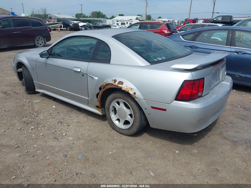 2001 Ford Mustang VIN 1FAFP40421F203007 IAAI salvage auction — NORMAL WEAR, Clear-Endorsement (Wisconsin), sold $325 on 2026-07-09 (photo 3)